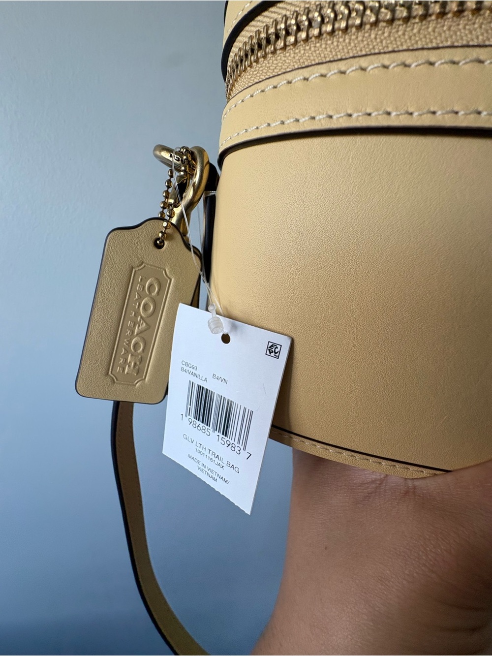 Coach Trail Bag in Vanilla - Picture 13 of 13